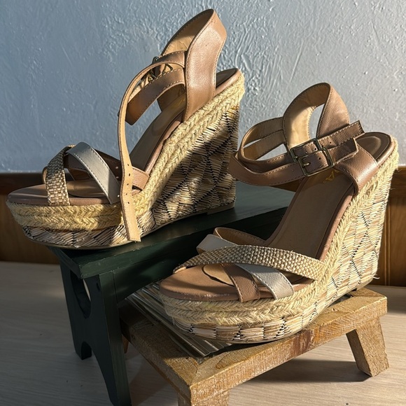 Soda Wicker Basket Weave Platform Wedge Strappy Sandals - Picture 3 of 8